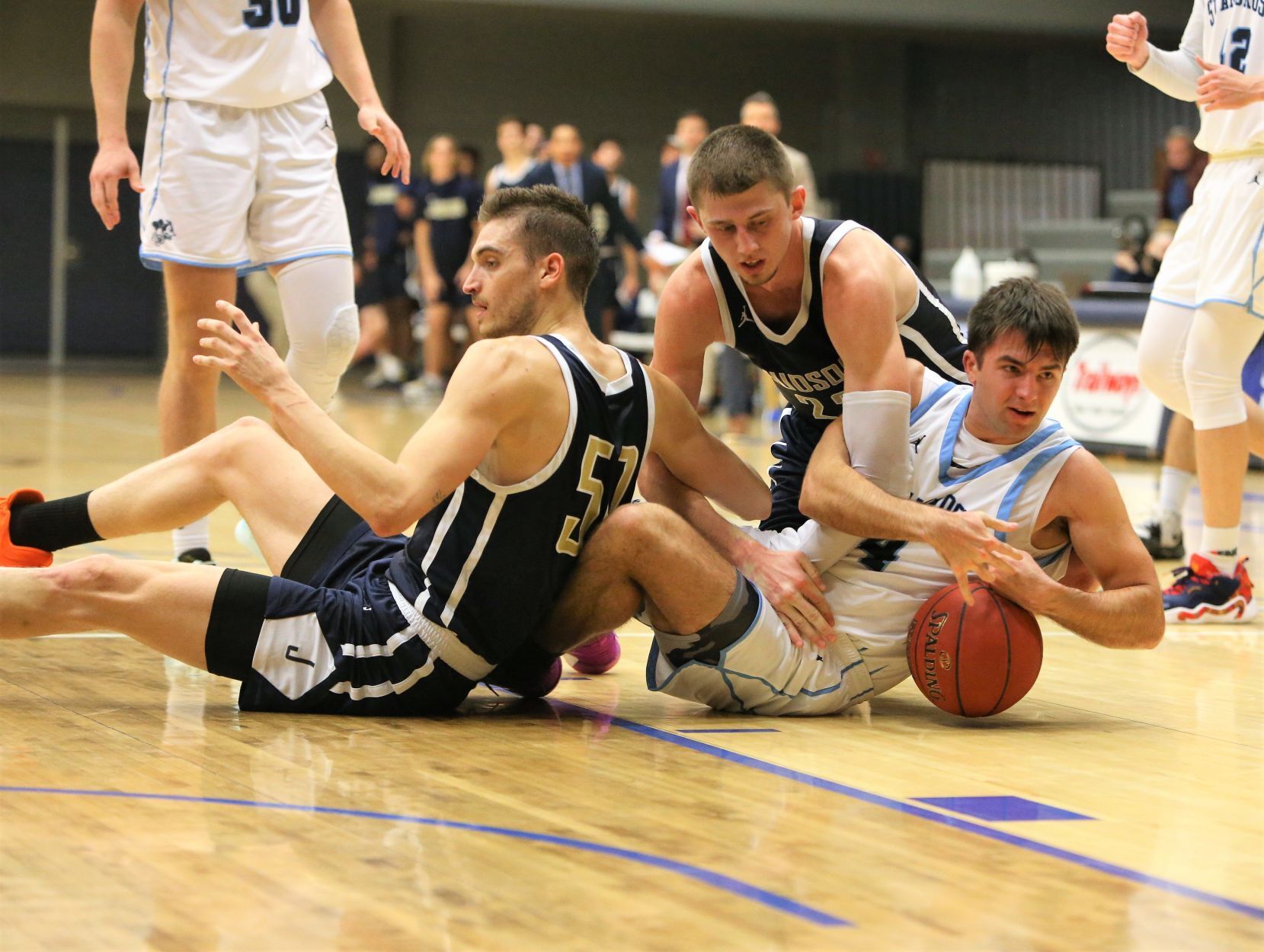 111021-qc-spt-sau judson mens bball35.jpg